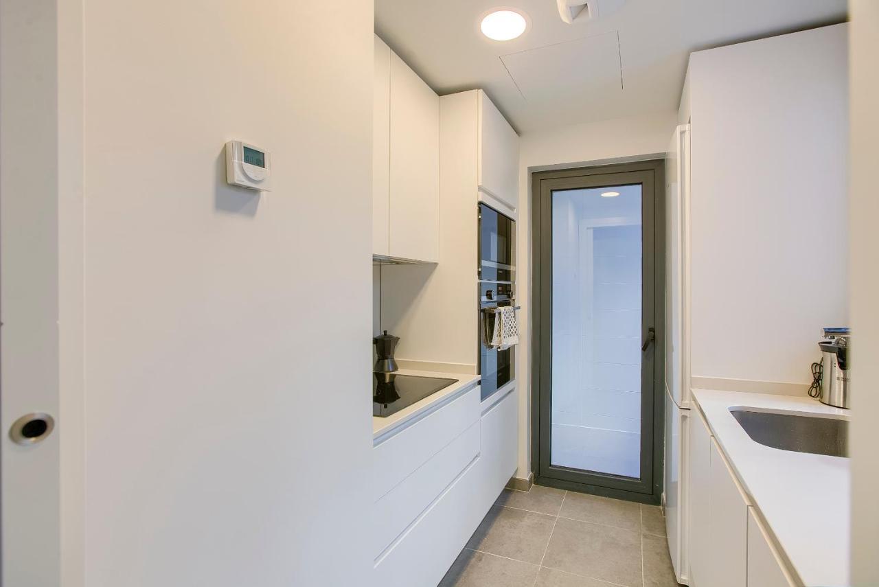2B2B Deluxe Apartment - Jardines De Cuatro Caminos - Business District - Santiago Bernabeu Madrid Buitenkant foto